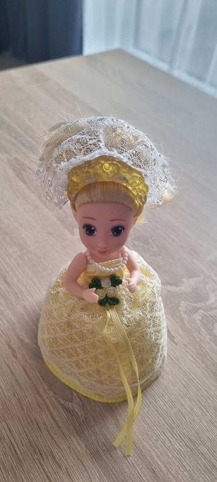 Laleczka babeczka - Cupcake Surprise, edycja ślubna