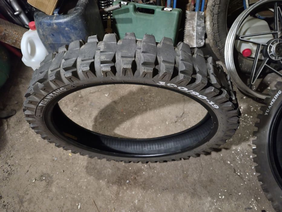 Мотошини 100/90 R19 та 3.25-18