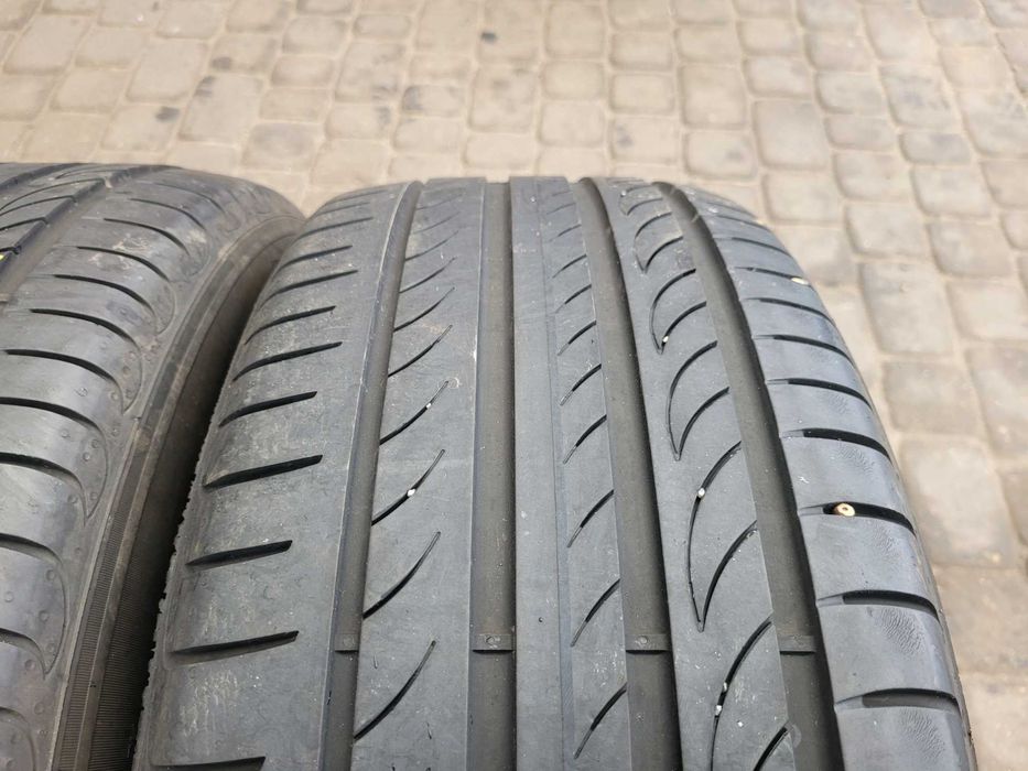235 / 55  R 17  Pirelli