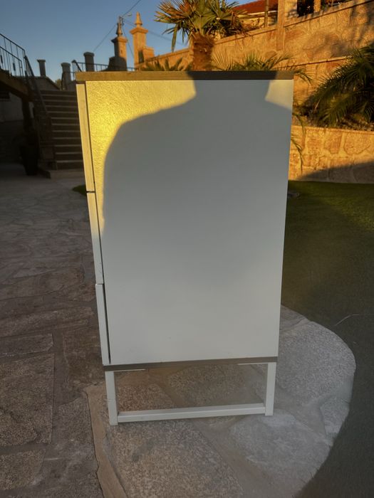 Movel branco de casa de banho/multiusos