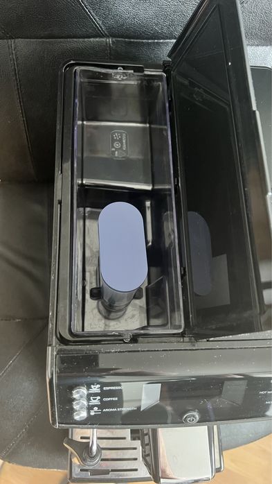 Автоматична кавомашина Philips EP3510 | В дуже гарному стані