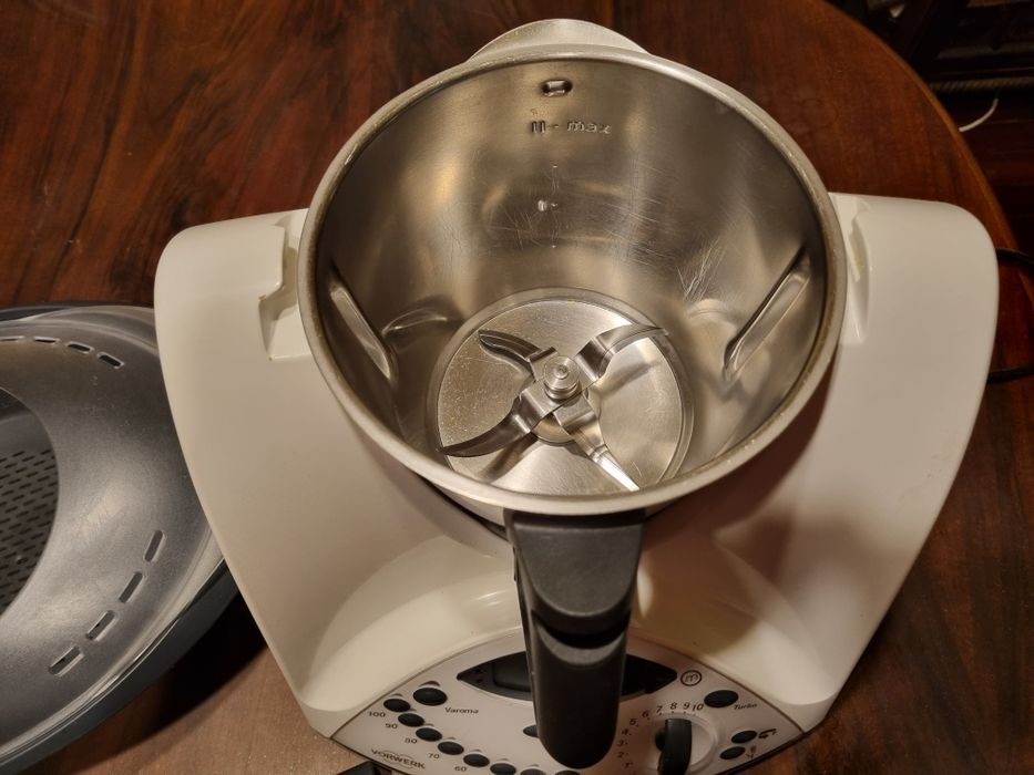 Bimby TM31 Vorwerk – Completa com Acessórios e Livro de Receitas (Excelente Estado)