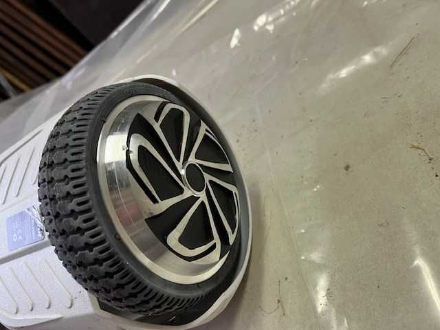 Deskorolka elektryczna Rebel Cruiser