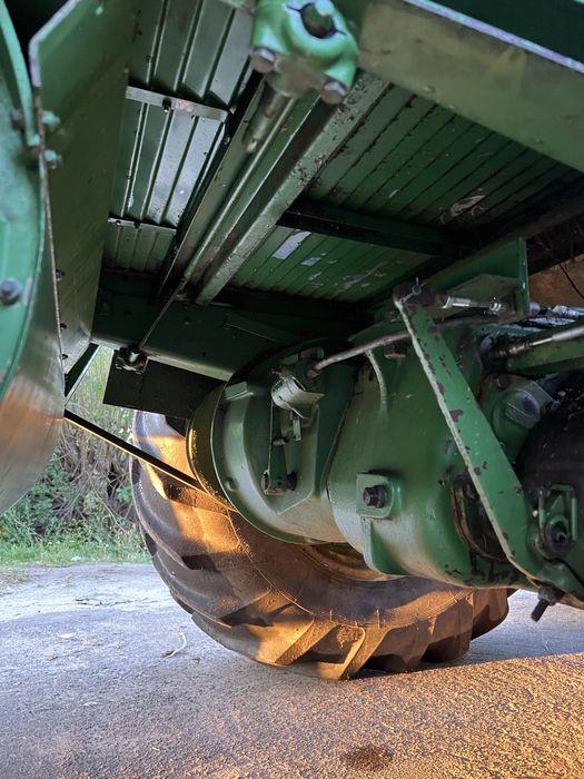 Свіжо привезений John Deere 965