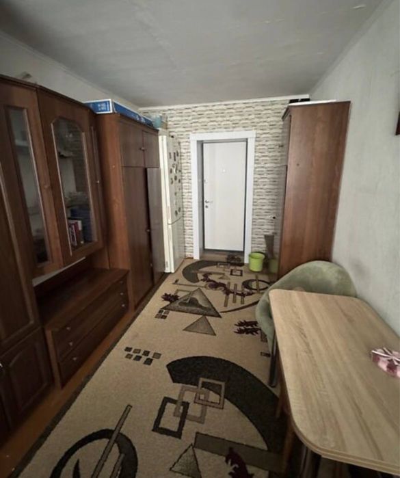 Продаж гарної кімнати в гуртожитку - Виставка!
