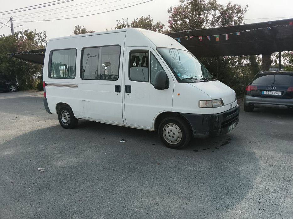 Vendo ou troco carrinha de 9lugare