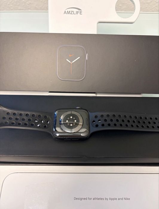 Apple Watch Series 6 44MM NIKE + EXTRAS