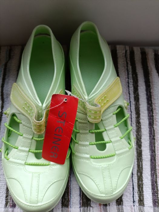 Крокси жіночі нові