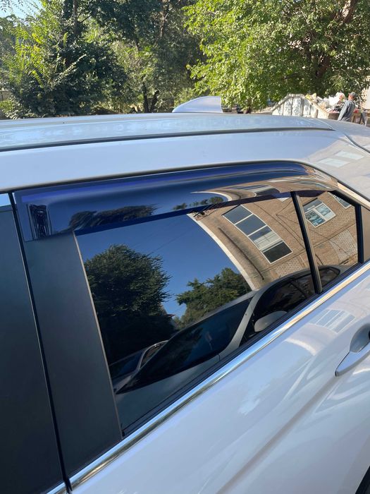 вітровики на Міцубісі Екліпс-кросс