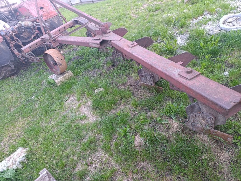 Хтз Т150 з плугом