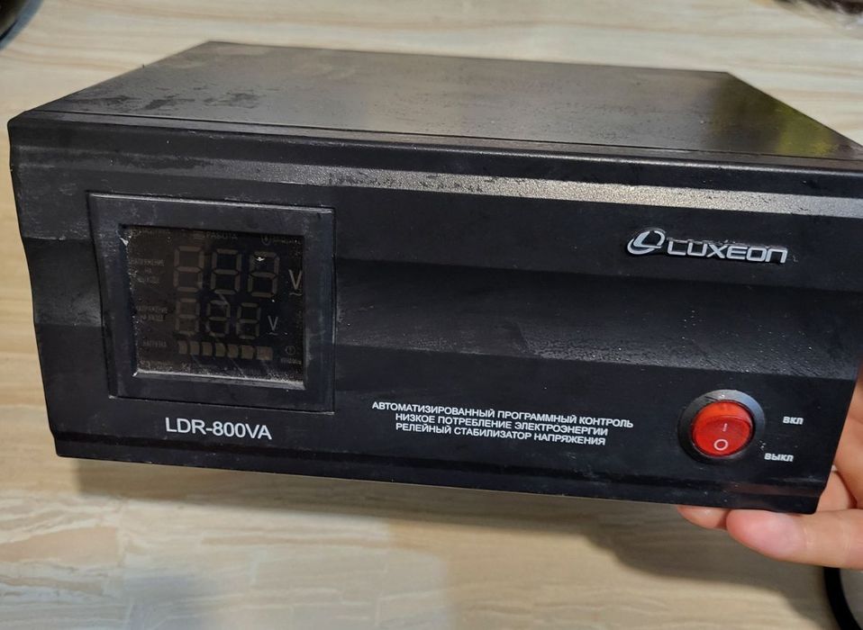Стабілізатор напруги Luxeon LDR-800 (Стабилизатор напряжения)
