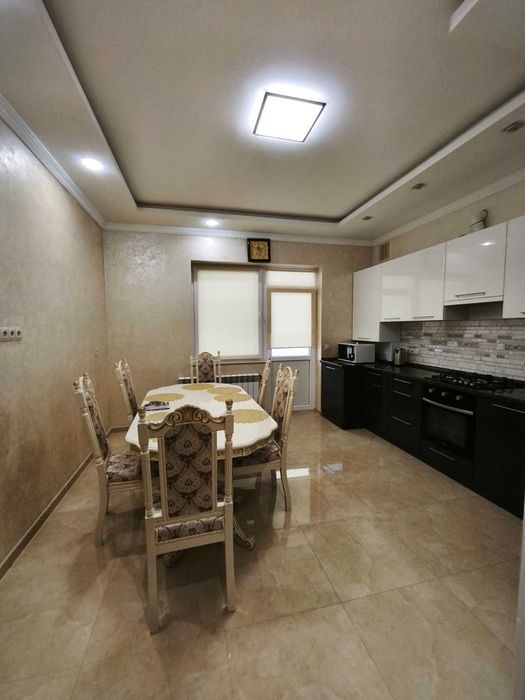 Продається трикімнатна квартира в мік. Минай Код: 40896