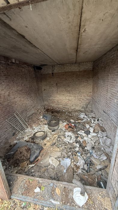 Гараж в ГК ТЕМП1, гара на бамі, для МіКРОАВТОБУСА, ПОТРІБЕН РЕМОНТ