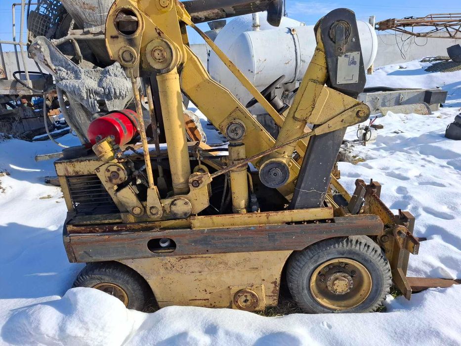 Погрузчик навантажувач Takraf 2250кг.