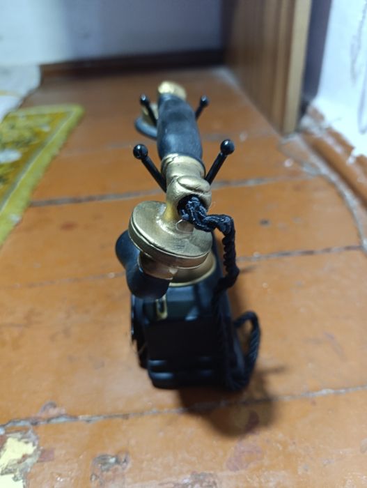 Продам декоративний телефон