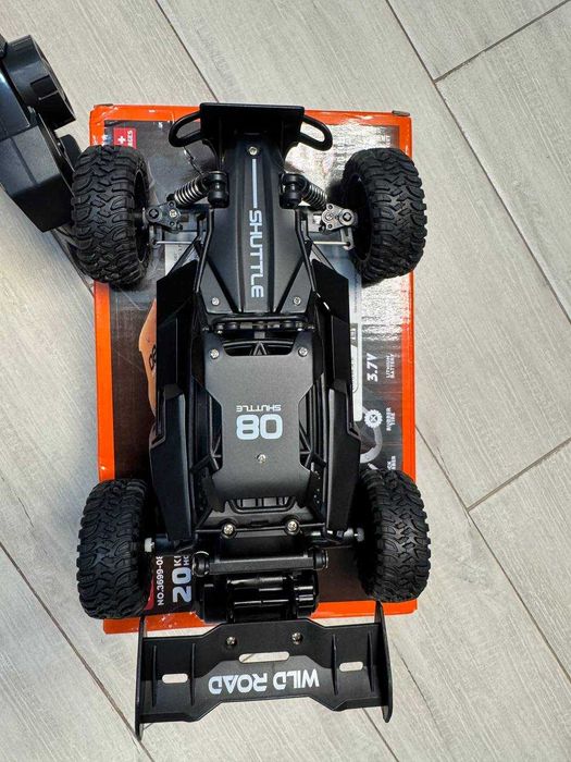 Радіокерована машинка. ТІЛЬКИ синього кольору.  Нова.  20 км/год.