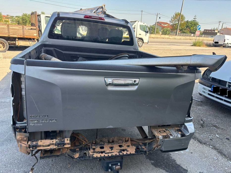 Peças Izuzu D-MAX do ano 2023