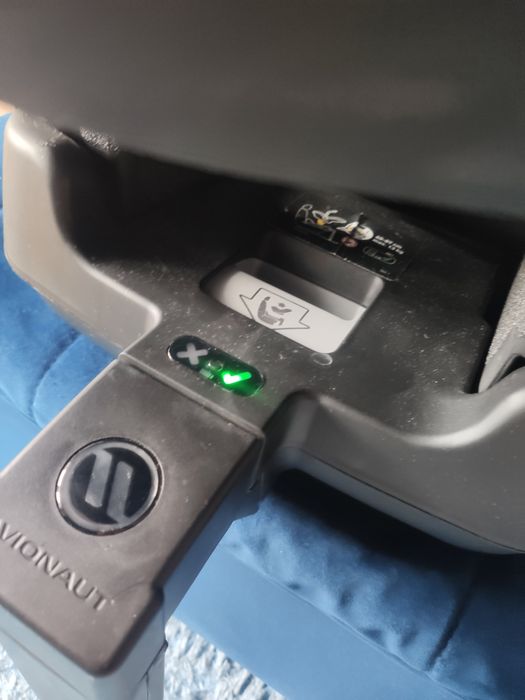 Fotelik Avionaut Pixel z baza ISOFIX