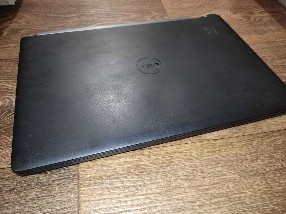 Dell latitude e5570 i5 6200u\8gb ddr4 \ 180 gb SSD