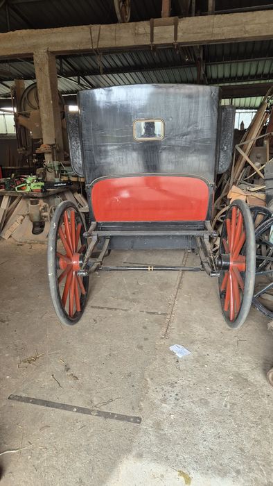 Coche modelo coupê.