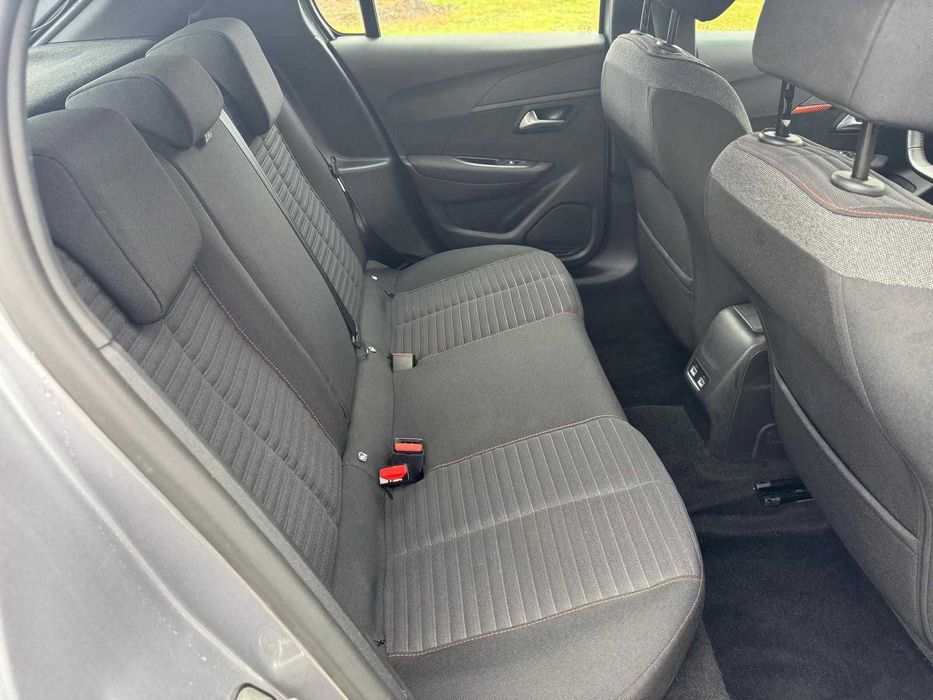 Peugeot e208 Active Pack - IVA Dedutível