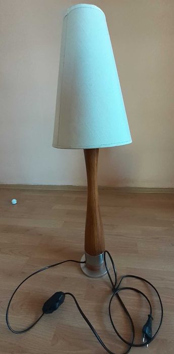 Lampa wysoka stojąca