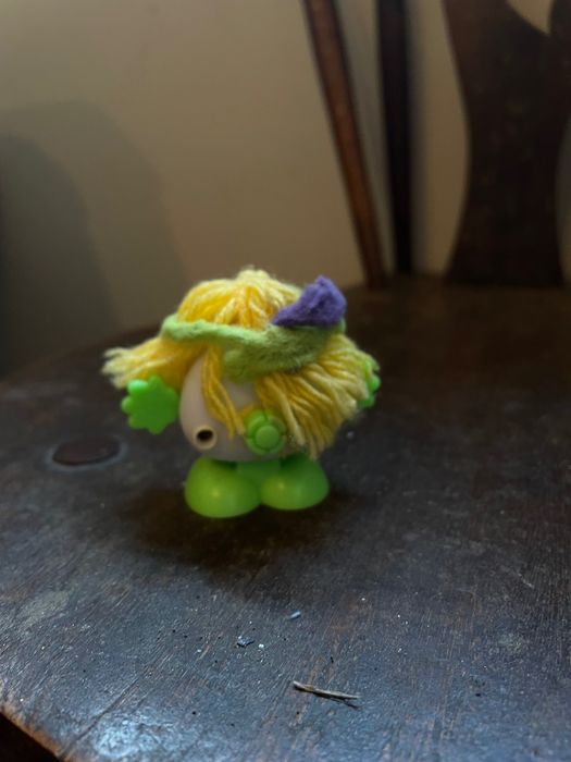 Mini Boneca De Plástico