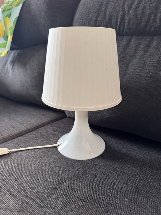 candeeiro de mesa branco