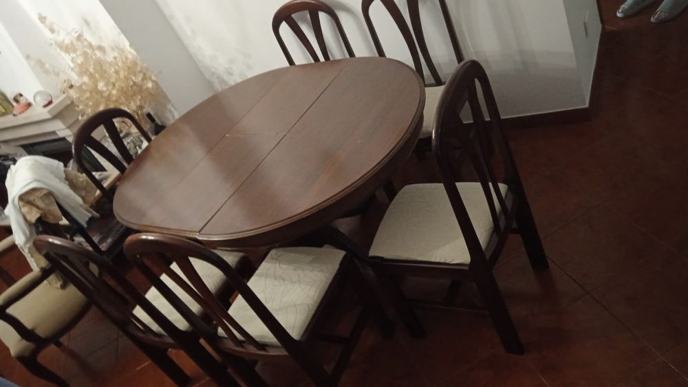 Solid Wood Dining Table with Six Chairs64739745146371122