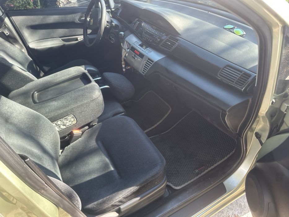 Honda FR-V  2.0 газ/бензин
