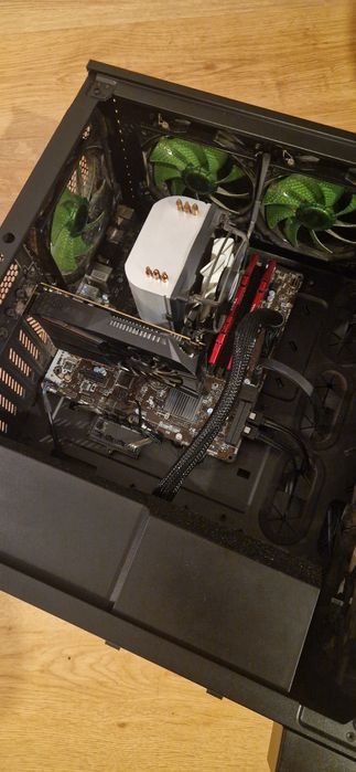 PC Desktop gaming i7-6700K / GTX 1050 Ti / 32 GB RAM / Seasonic 750 W