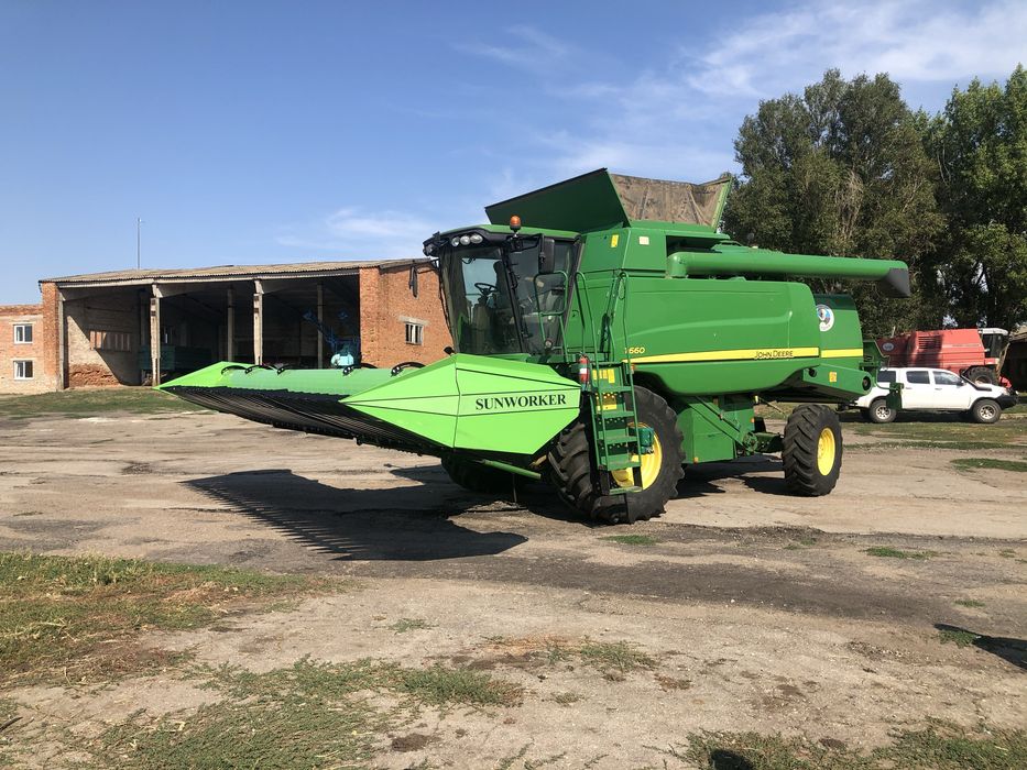 Комбайн John Deere t660