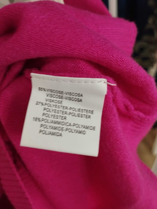 Golf z guziczkami przy rękawach XL