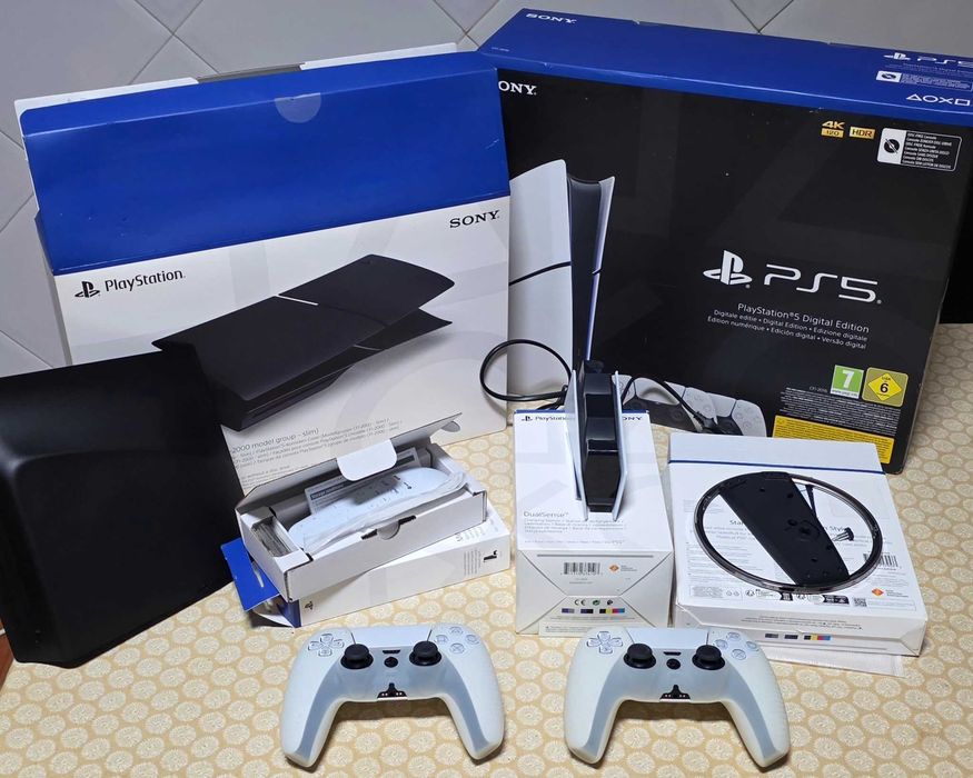 Playstation 5 Digital/2 comandos + extras.