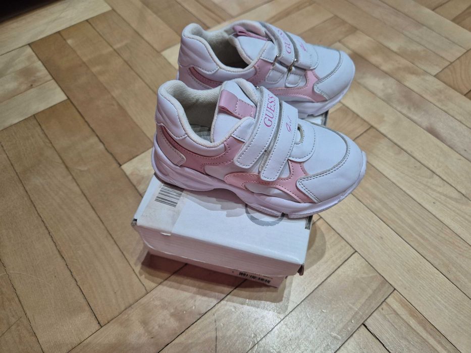 Sneakersy Guess dla dziewczynki roz 25
