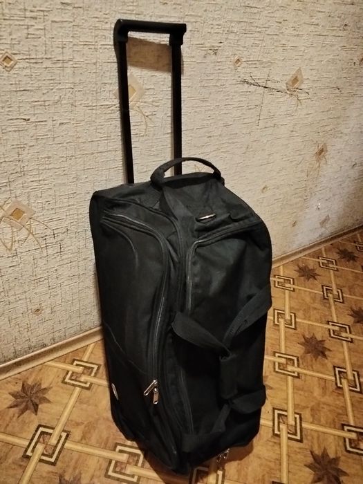 Сумка на колесах