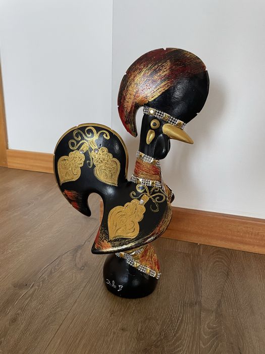 Galo de Barcelos pintado à mão