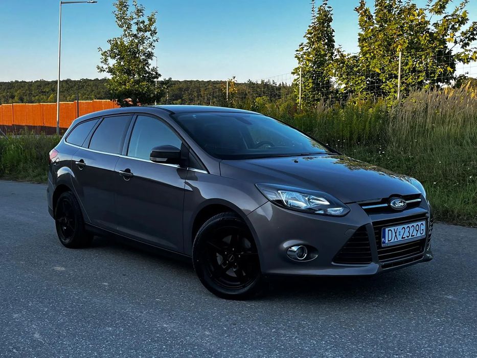 Ford Focus Benzyna 1.6! Podgrzewane Fotele! Tempomat! Książka Serwisowa!
