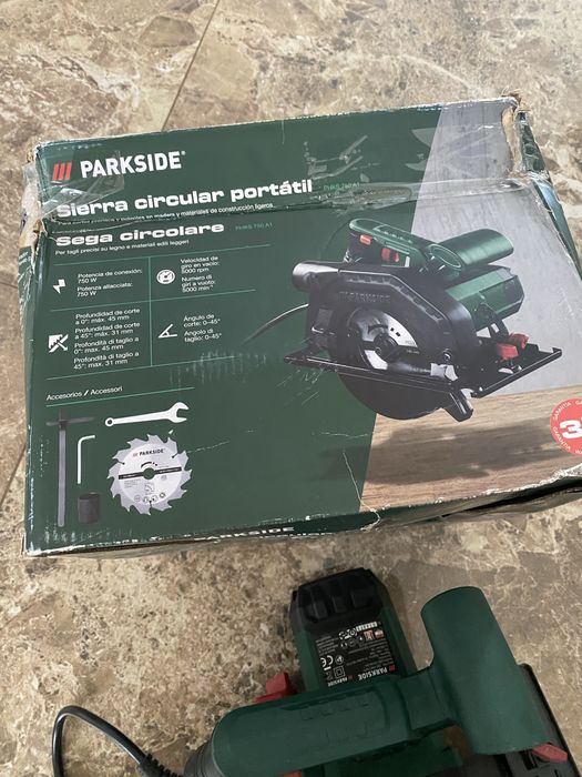 Ручна дискова пилка ( паркетка ) PARKSIDE®, 750 Вт, PHKS 750 A1