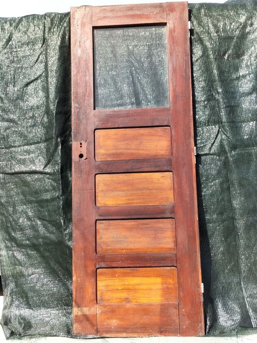 Porta  de Rua em Mogno/ Madeira Maciça