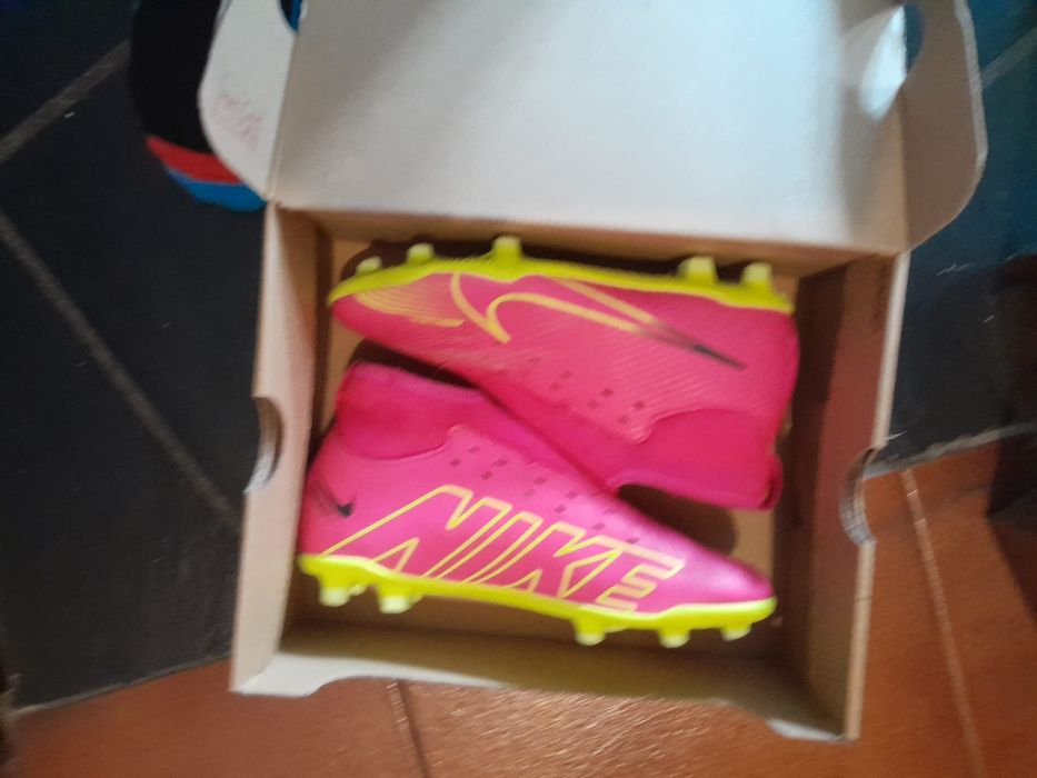 Chuteira Nike Mercurial 36