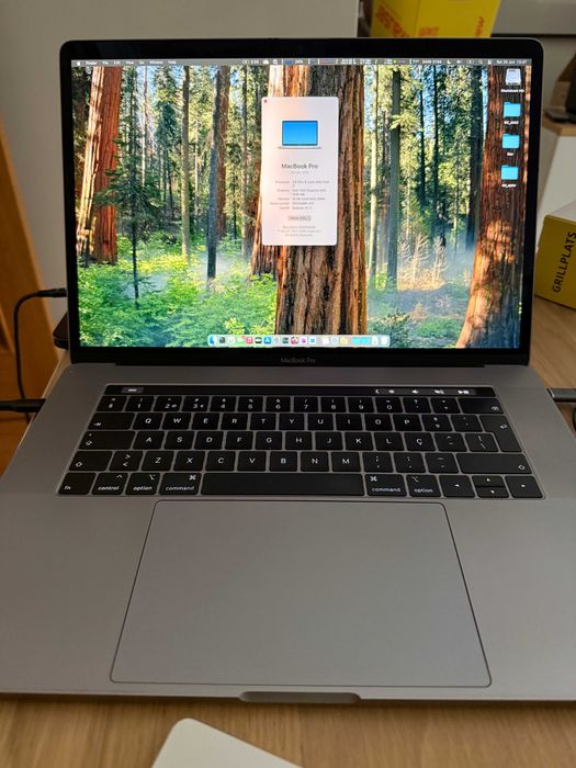Vendo MacBook Pro 15'' 2019 - i7, 16GB, 256GB