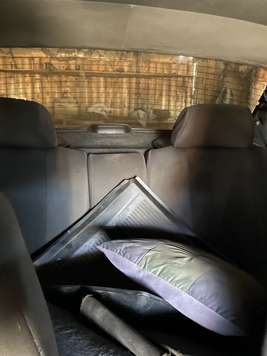 Розбираю волгу.