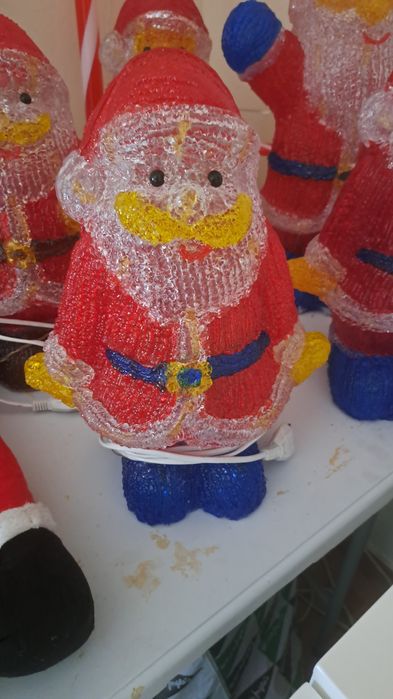 Pai Natal com luz e sem luz