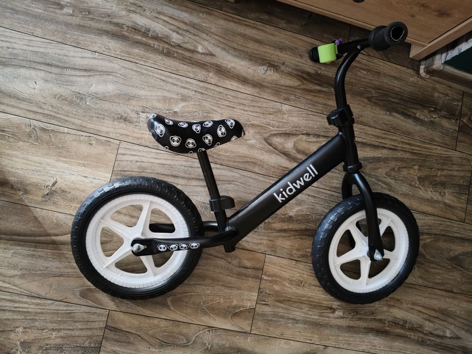 Rowerek biegowy czarny