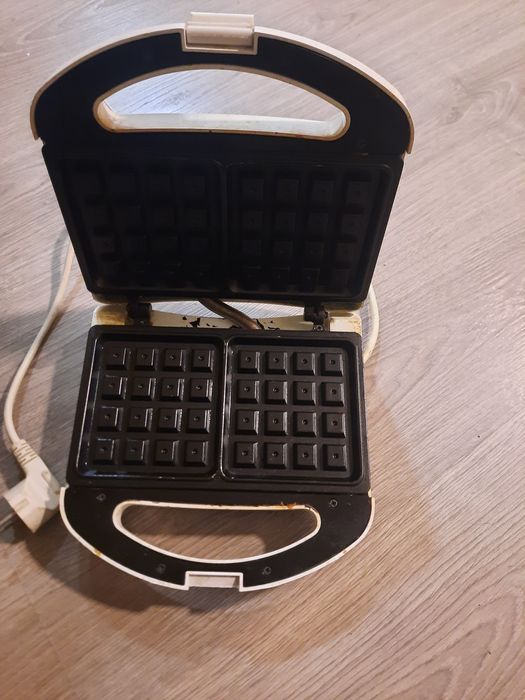 Gofrownica Eldom ST8W 750W