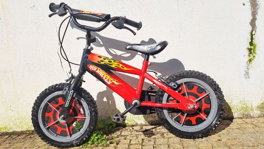 Bicicleta Hot Wheels – Aro 14 | Espessura 2,125