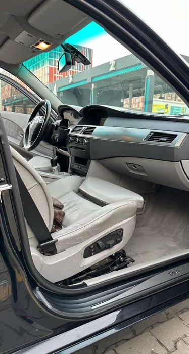 Продаю авто БМВ е61