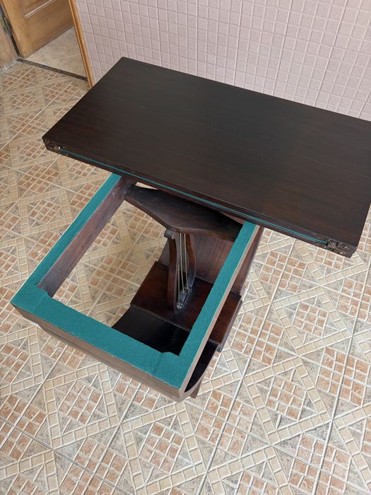 Mesa de Jogo / Consola Antiga em Madeira com Pé em Lira (Estilo Art Déco)