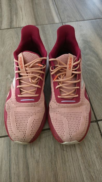 Buty adidas czerwony